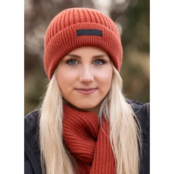 Czapka zimowa Covalliero A/W 2025