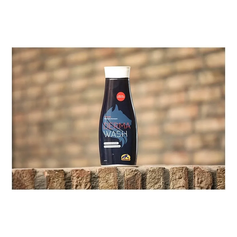 Szampon hipoalergiczny dla koni Cavalor Derma Wash 500 ml